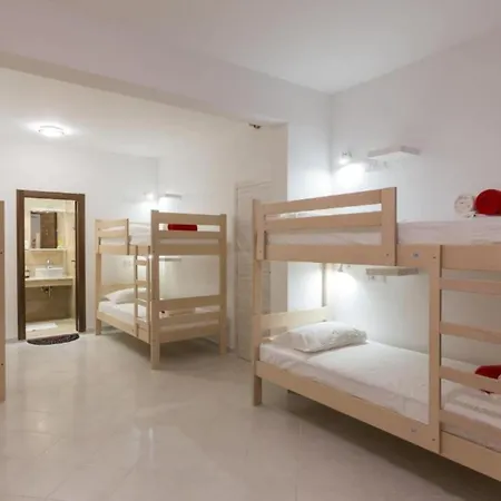 Free Bird - Bed In Bed Mixed 5 * Dubrovnik